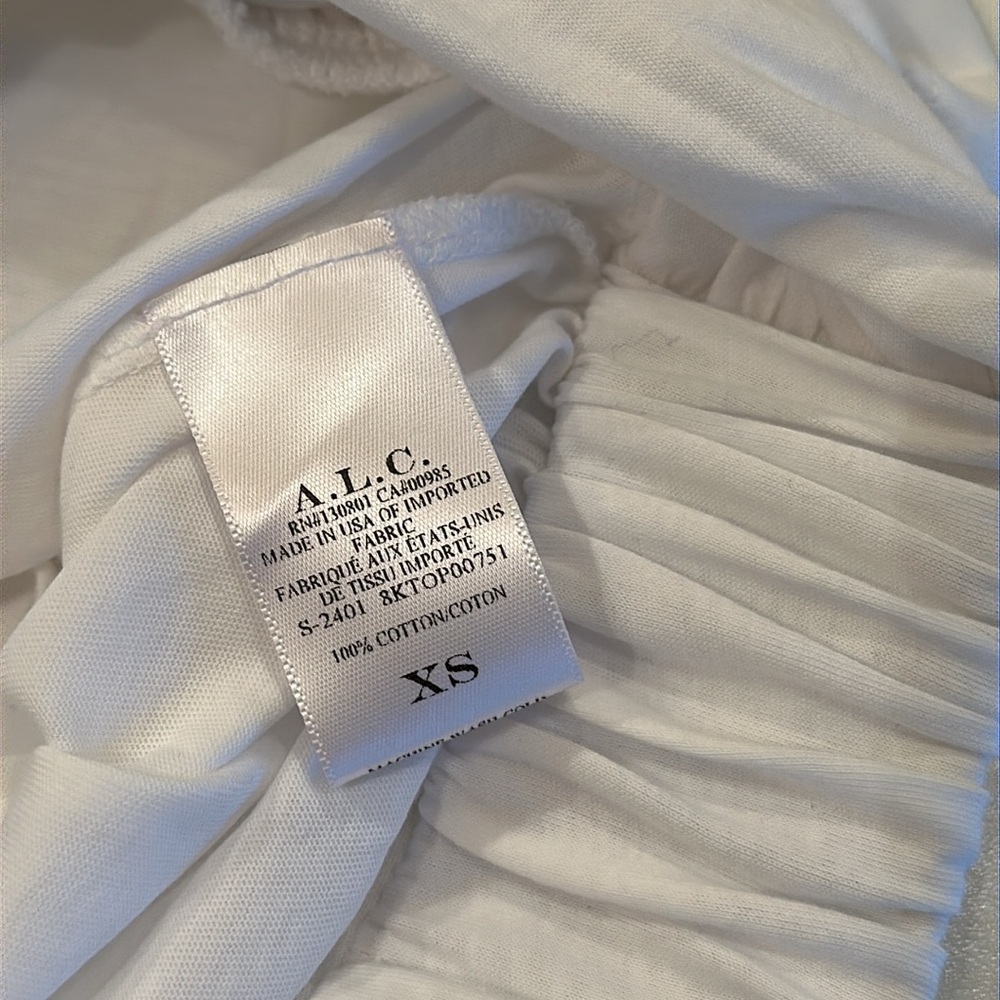 New A.L.C. Short Sleeve White Crop Top. Size XS. - Picture 6 of 6